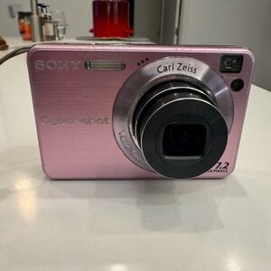 sony cyber shot dsc w120, 7.2 megapixels, 4x optical zoom, fully charged